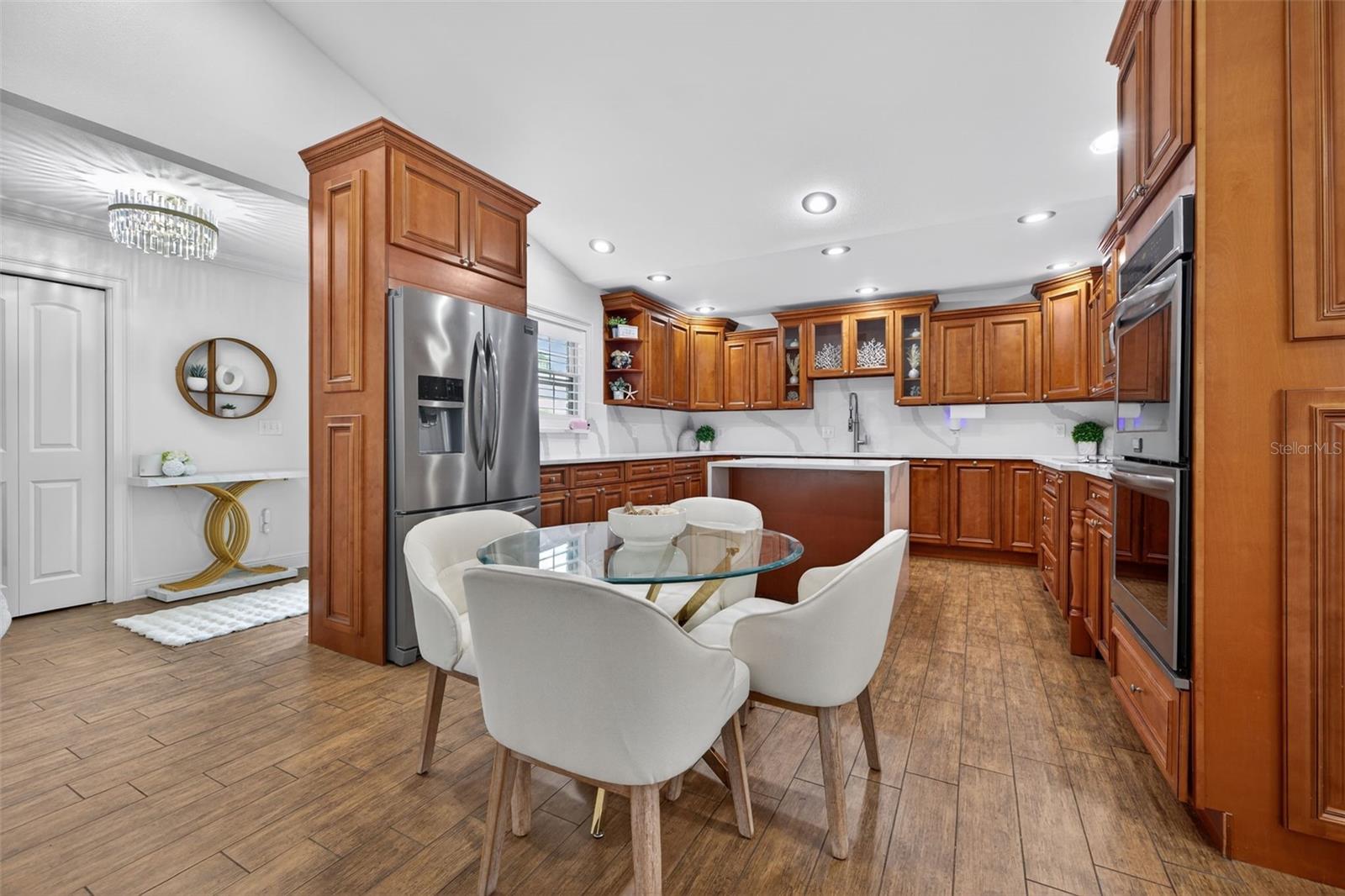 Image 14 of 57 For 8718 Palisades Drive