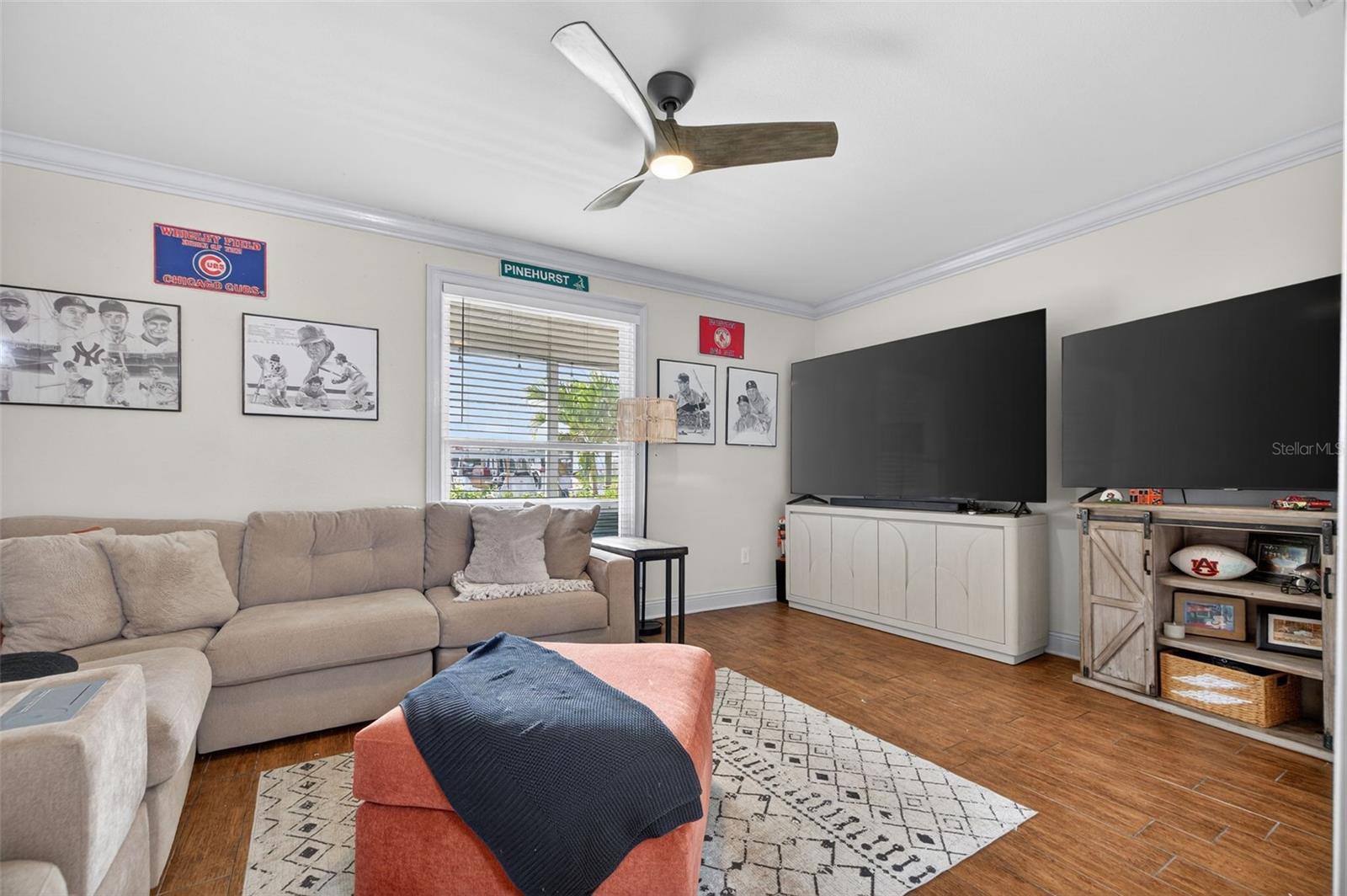 Image 18 of 57 For 8718 Palisades Drive