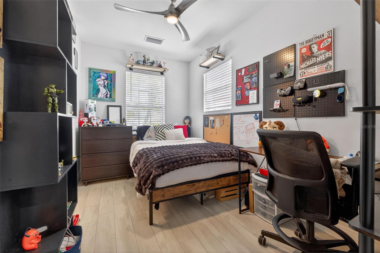 Image 27 of 57 For 8718 Palisades Drive