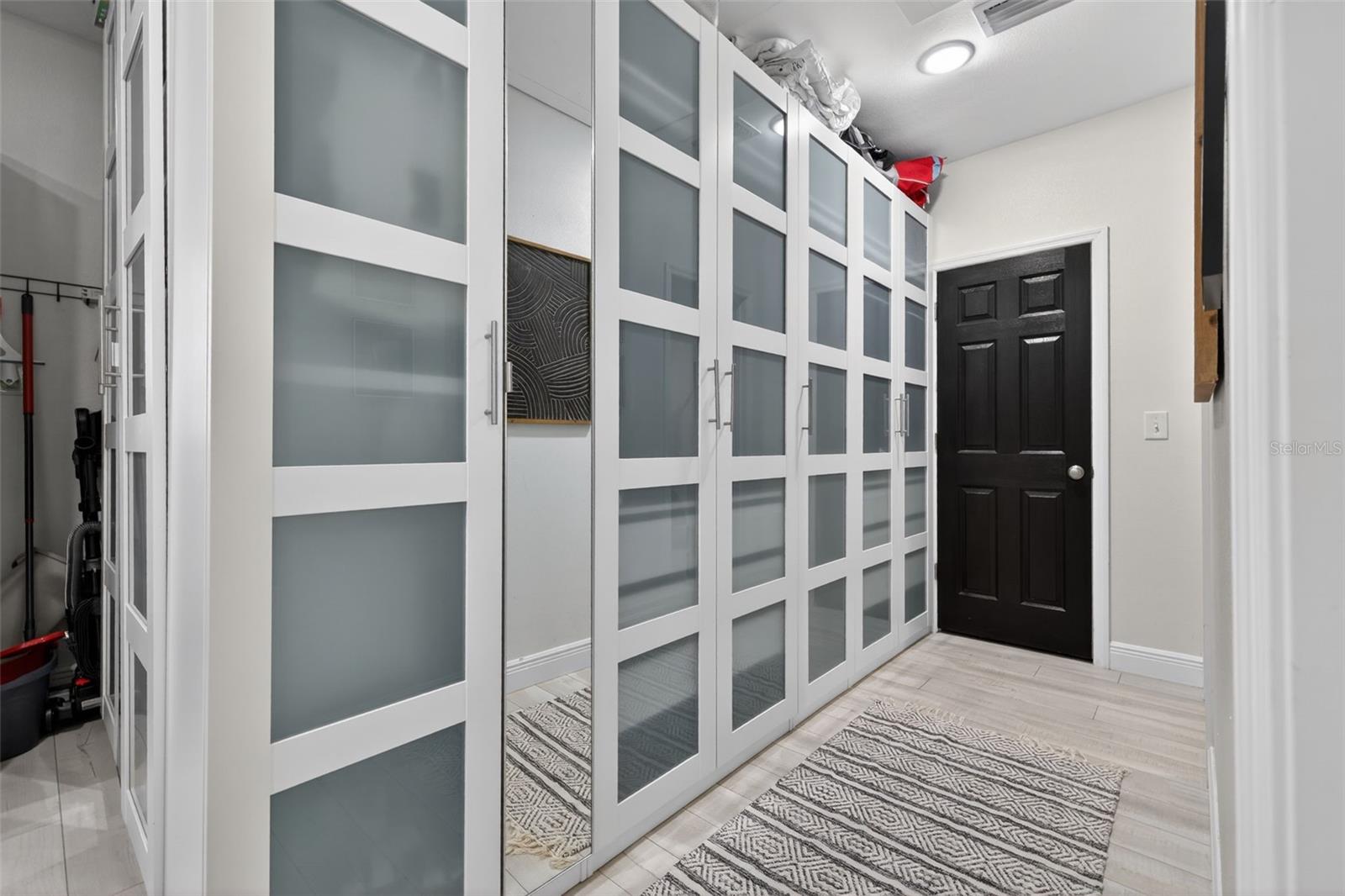 Image 31 of 57 For 8718 Palisades Drive