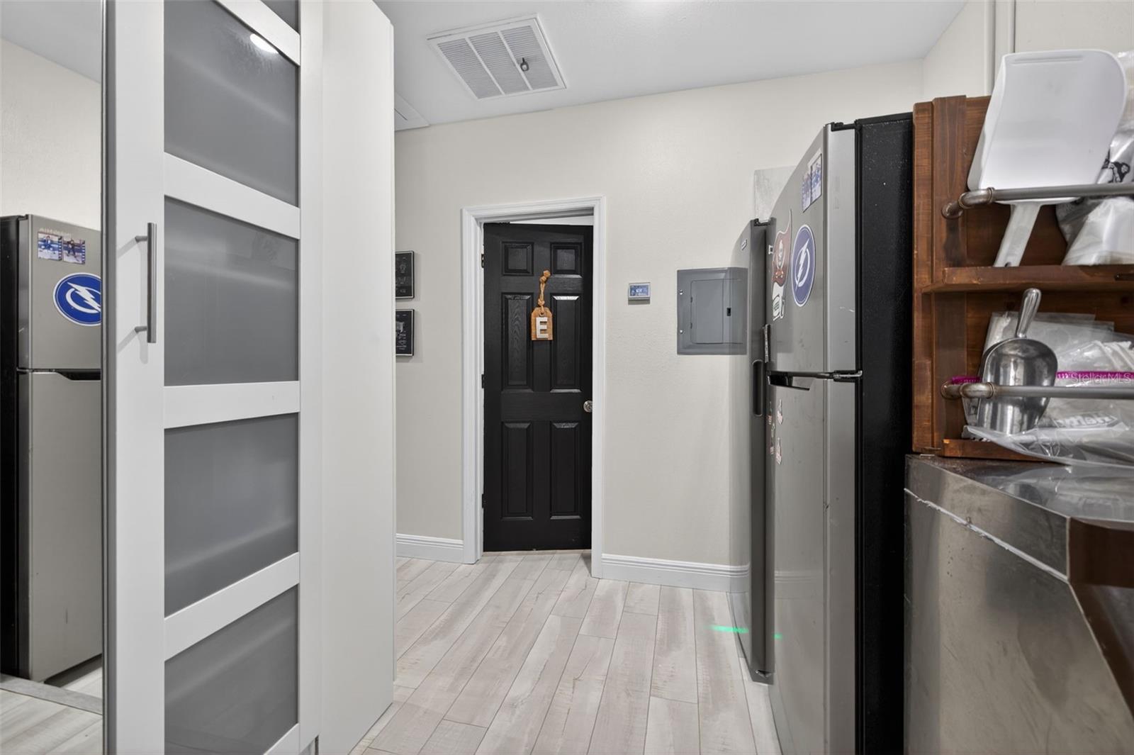 Image 32 of 57 For 8718 Palisades Drive