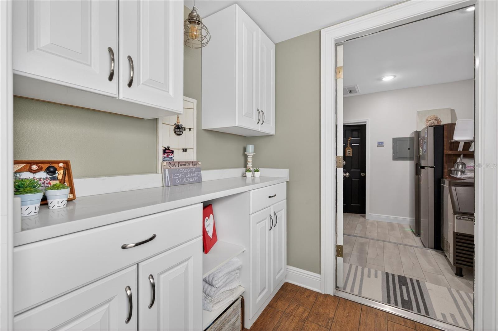 Image 33 of 57 For 8718 Palisades Drive