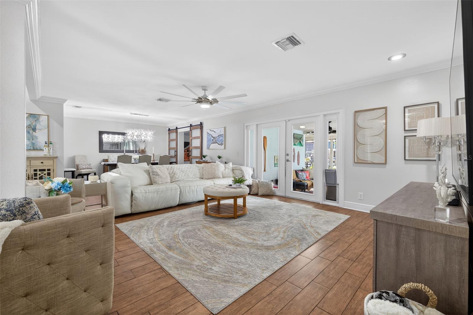 Image 7 of 57 For 8718 Palisades Drive