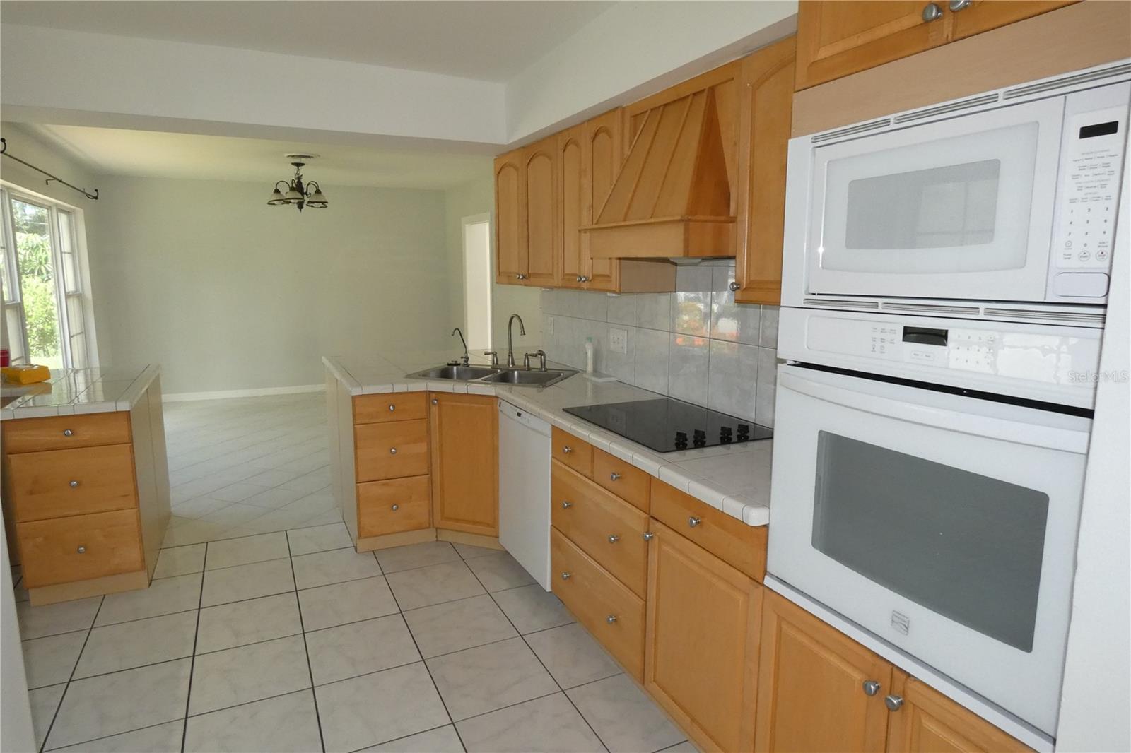 Image 4 of 21 For 4955 16th Avenue N