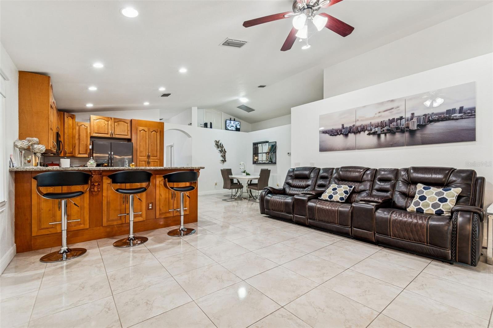 Image 4 of 46 For 1705 Norfolk Street