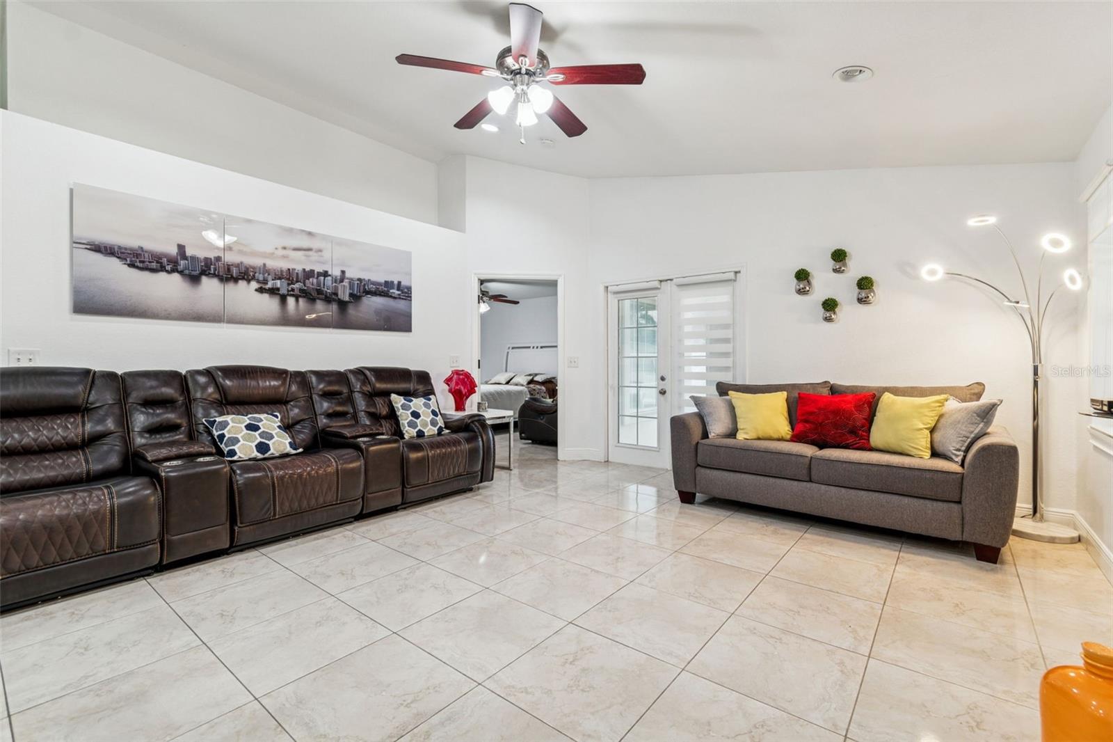 Image 8 of 46 For 1705 Norfolk Street