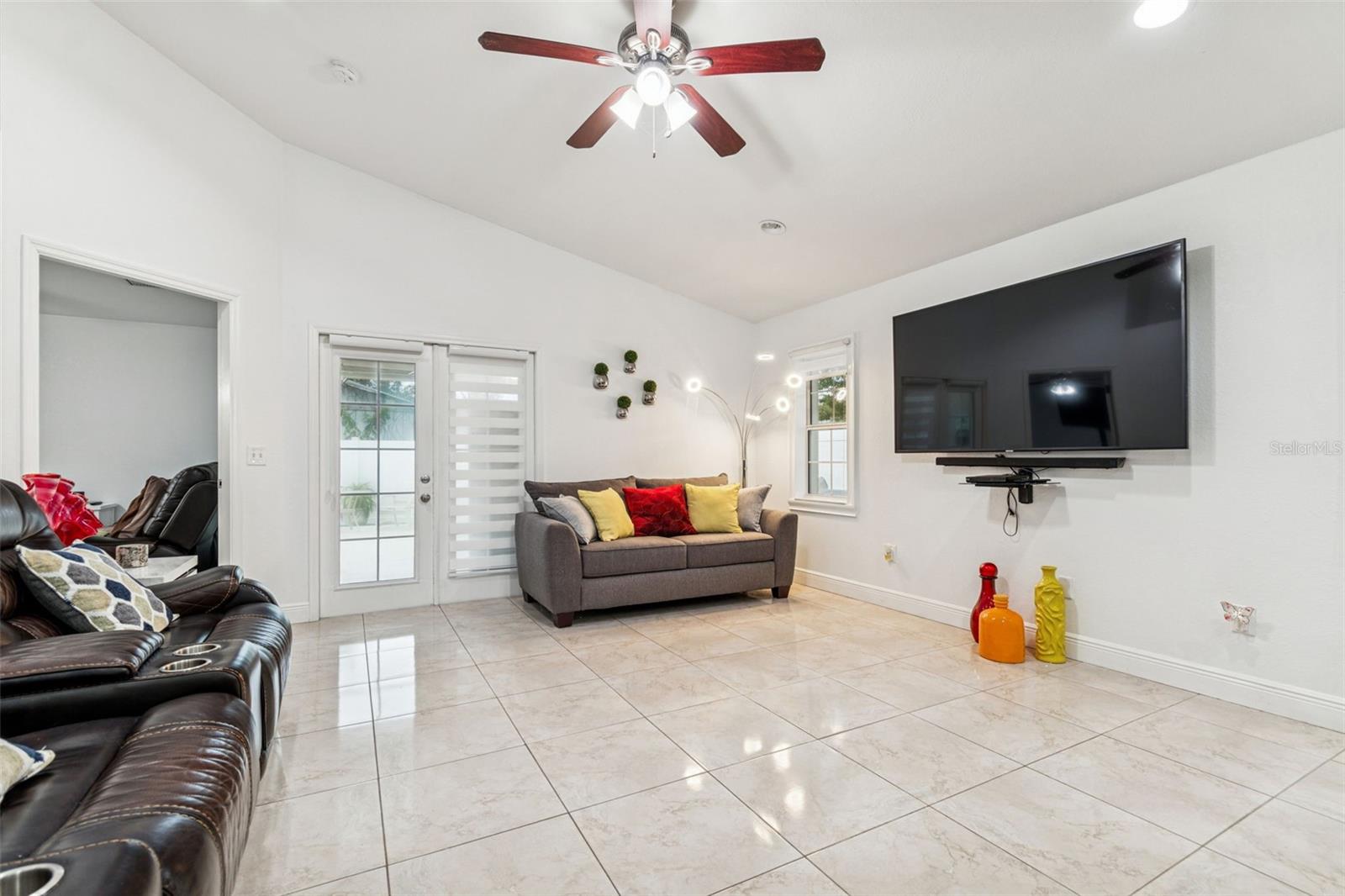 Image 9 of 46 For 1705 Norfolk Street