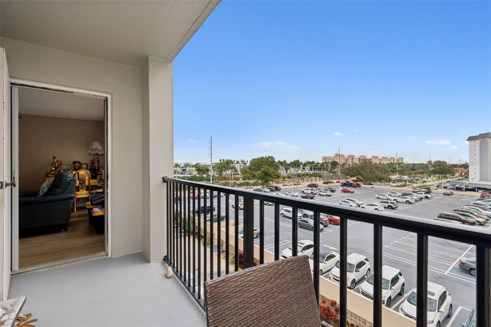 Image 33 of 43 For 5220 Brittany Drive S 501