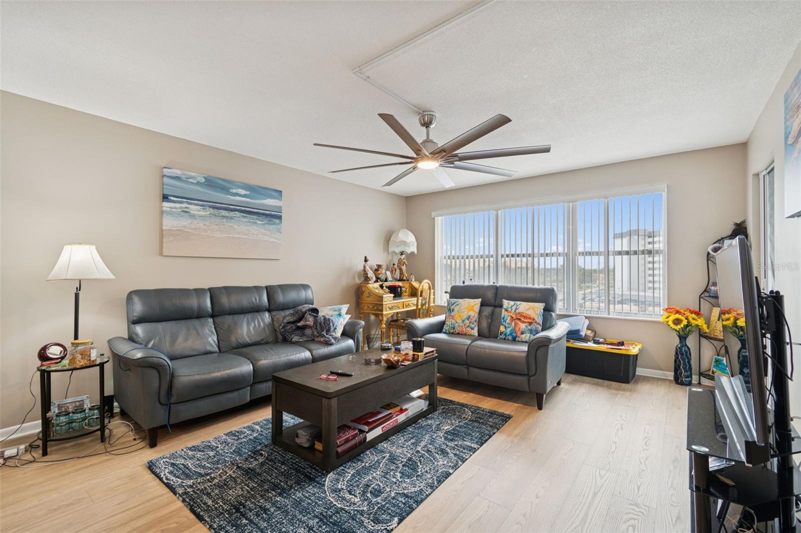 Image 9 of 43 For 5220 Brittany Drive S 501