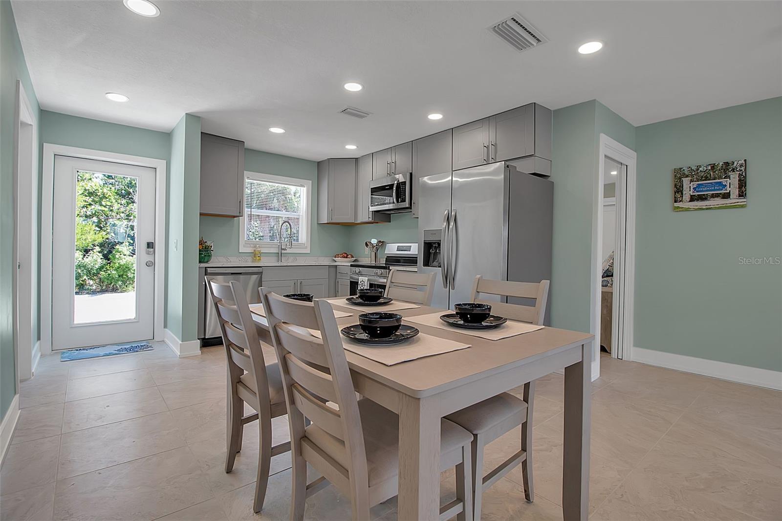 Image 7 of 26 For 713 Saint Judes Drive S 1