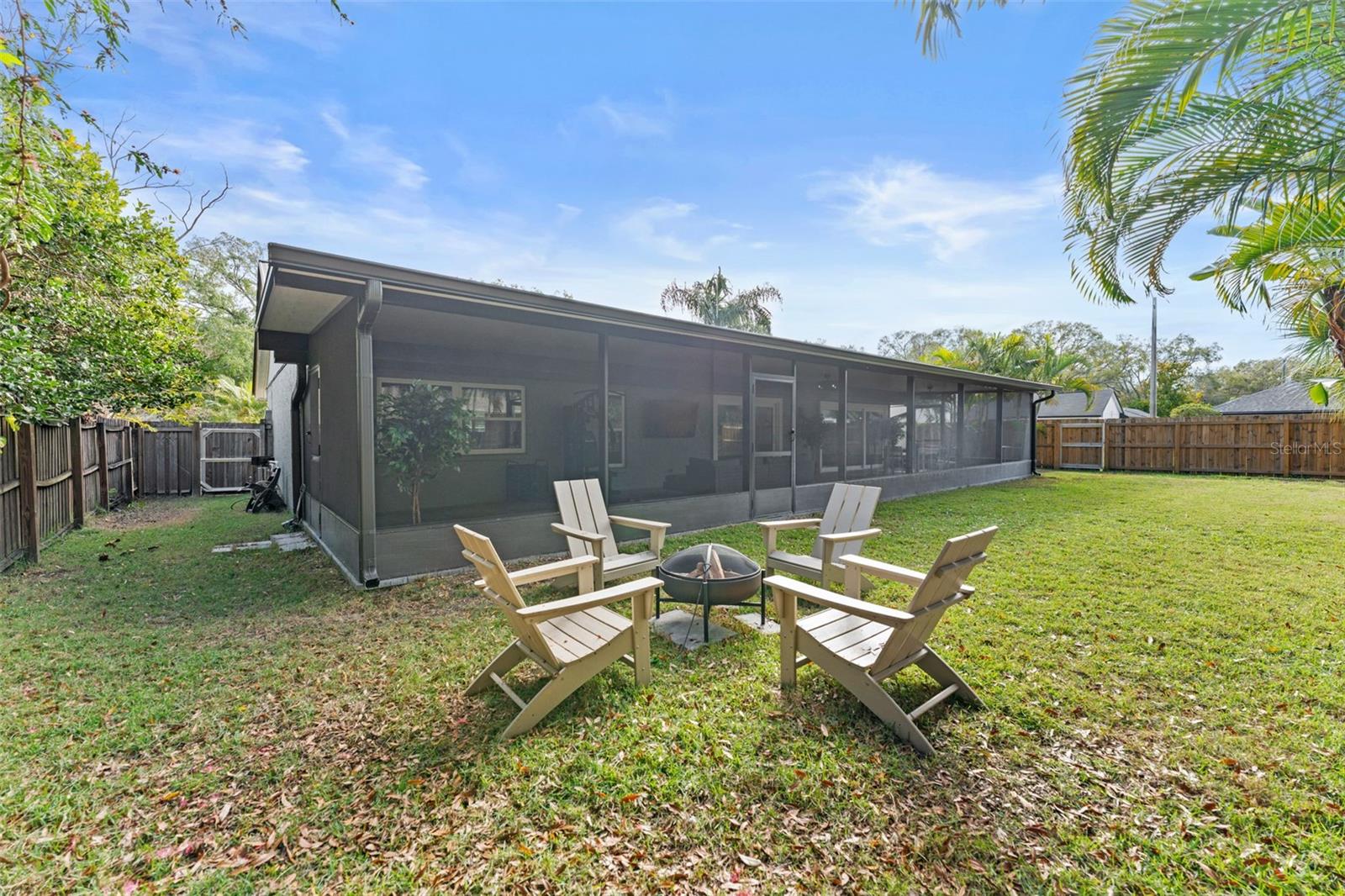 Listing photo id 18 for 15702 Crying Wind Drive