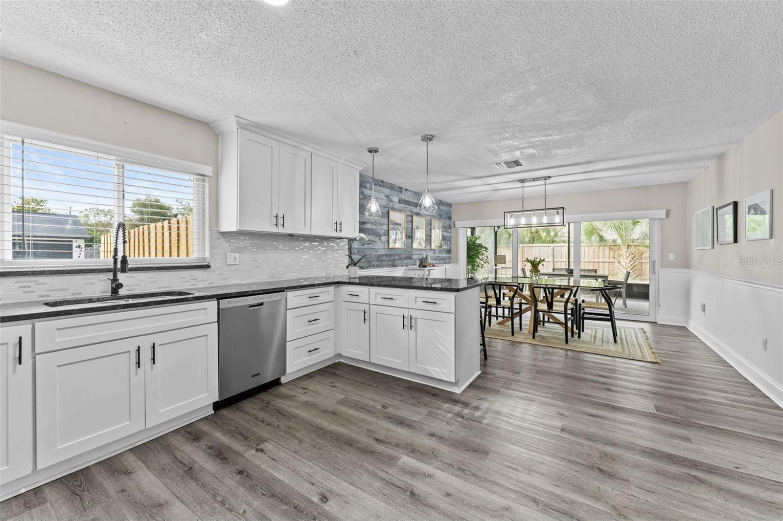 Listing photo id 7 for 15702 Crying Wind Drive