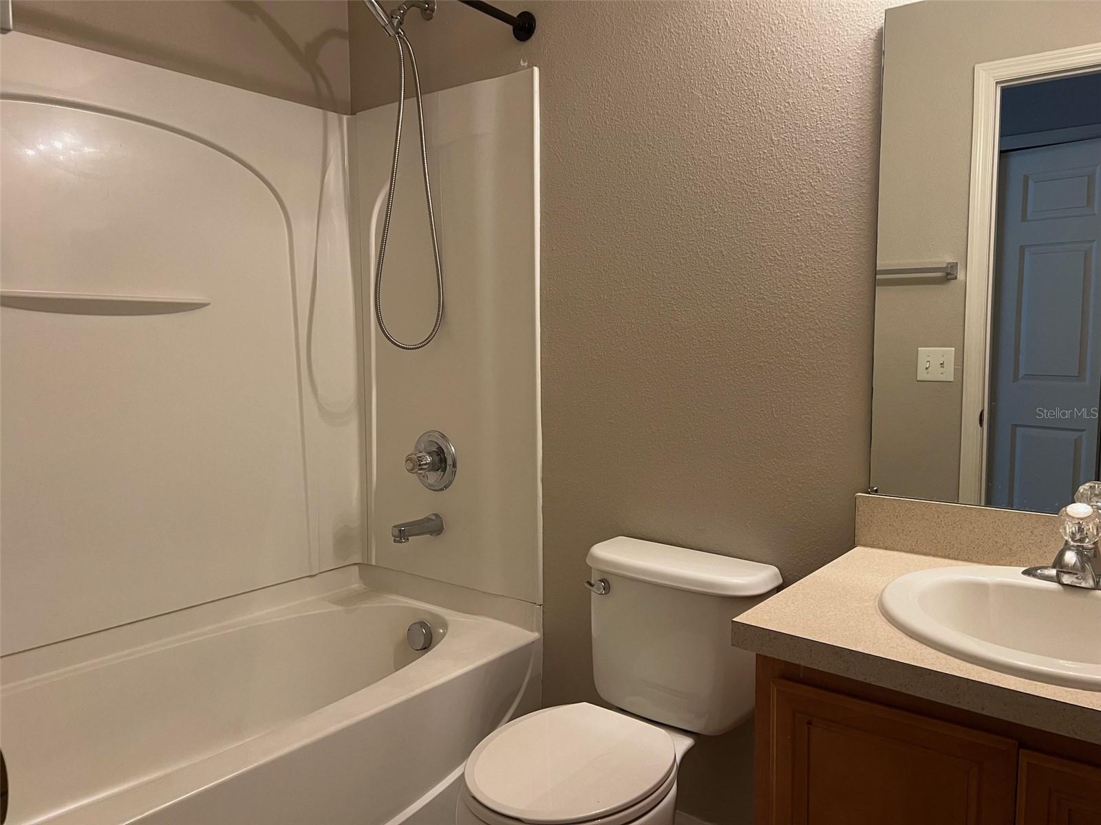 Image 11 of 15 For 2031 Searay Shore Drive