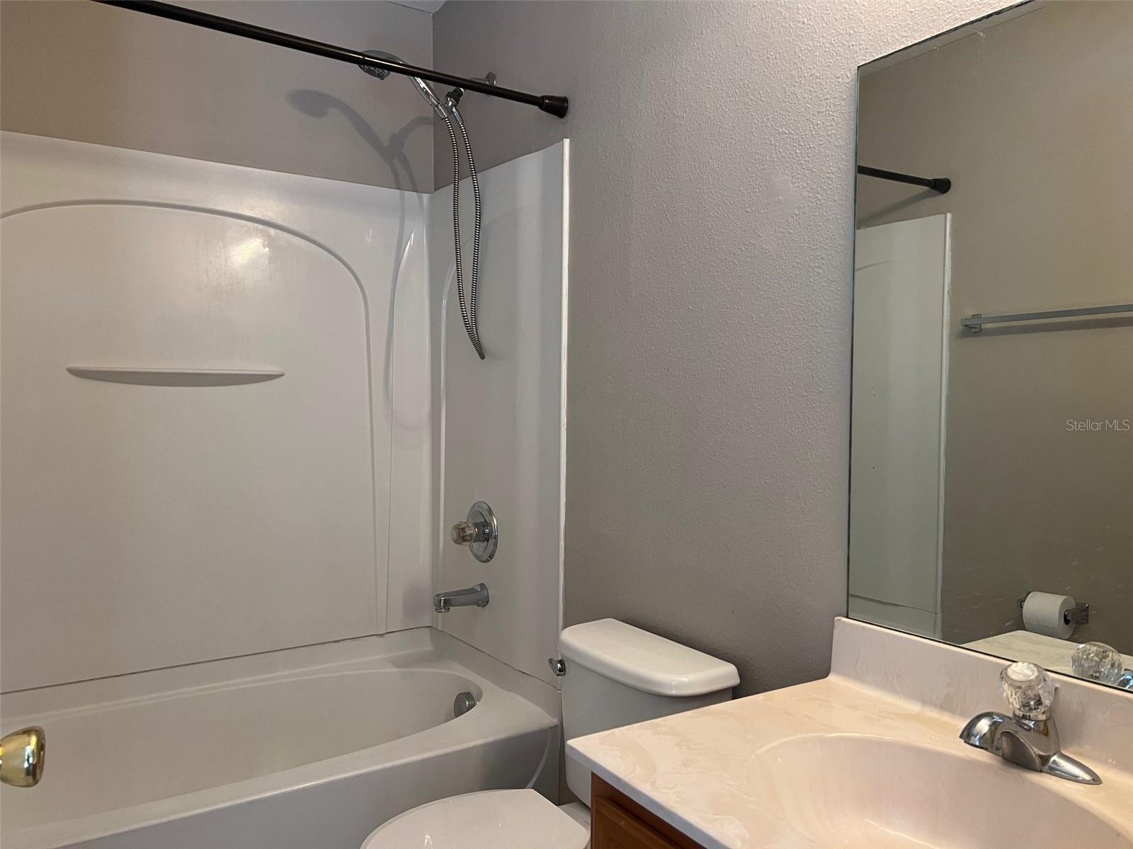 Image 15 of 15 For 2031 Searay Shore Drive