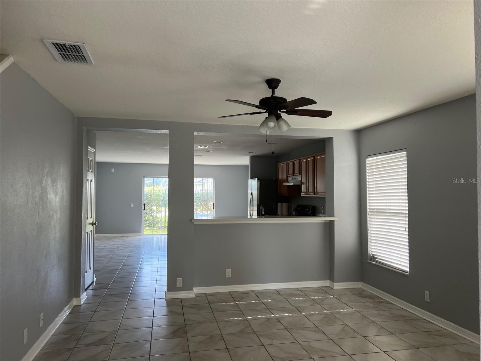 Image 5 of 15 For 2031 Searay Shore Drive