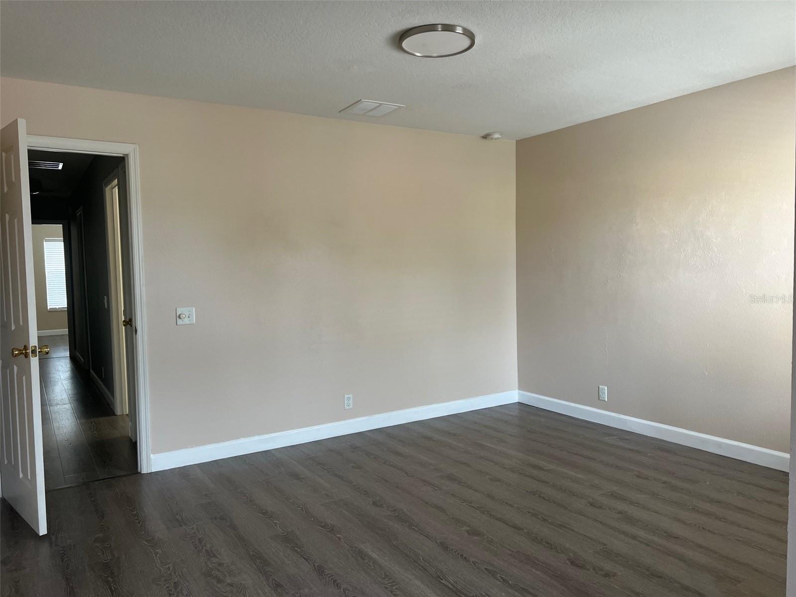 Image 8 of 15 For 2031 Searay Shore Drive