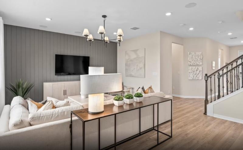 Image 4 of 13 For 7456 Summer Court