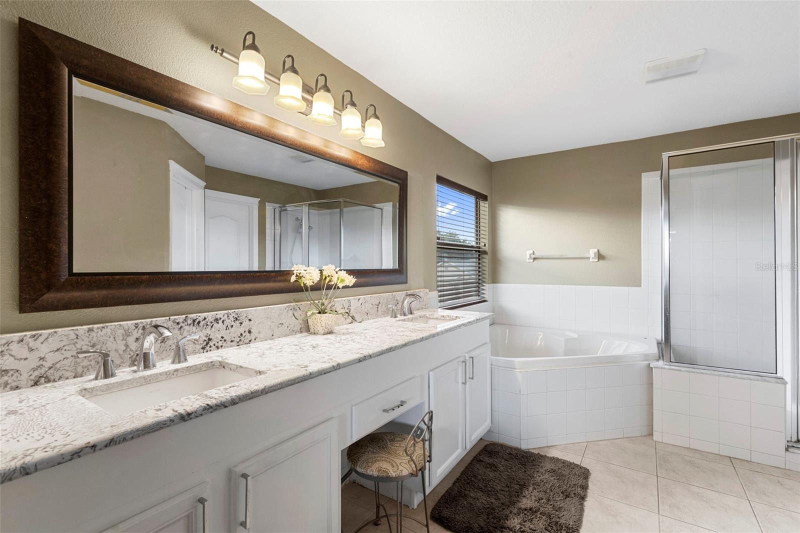 Image 28 of 47 For 4553 Pointe O Woods Drive