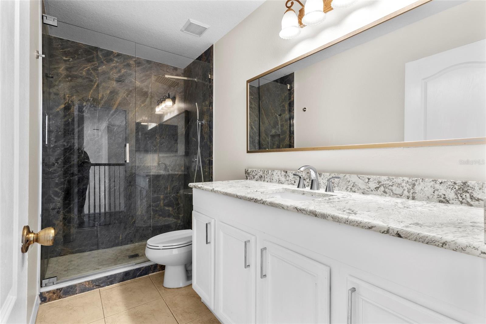 Image 33 of 47 For 4553 Pointe O Woods Drive