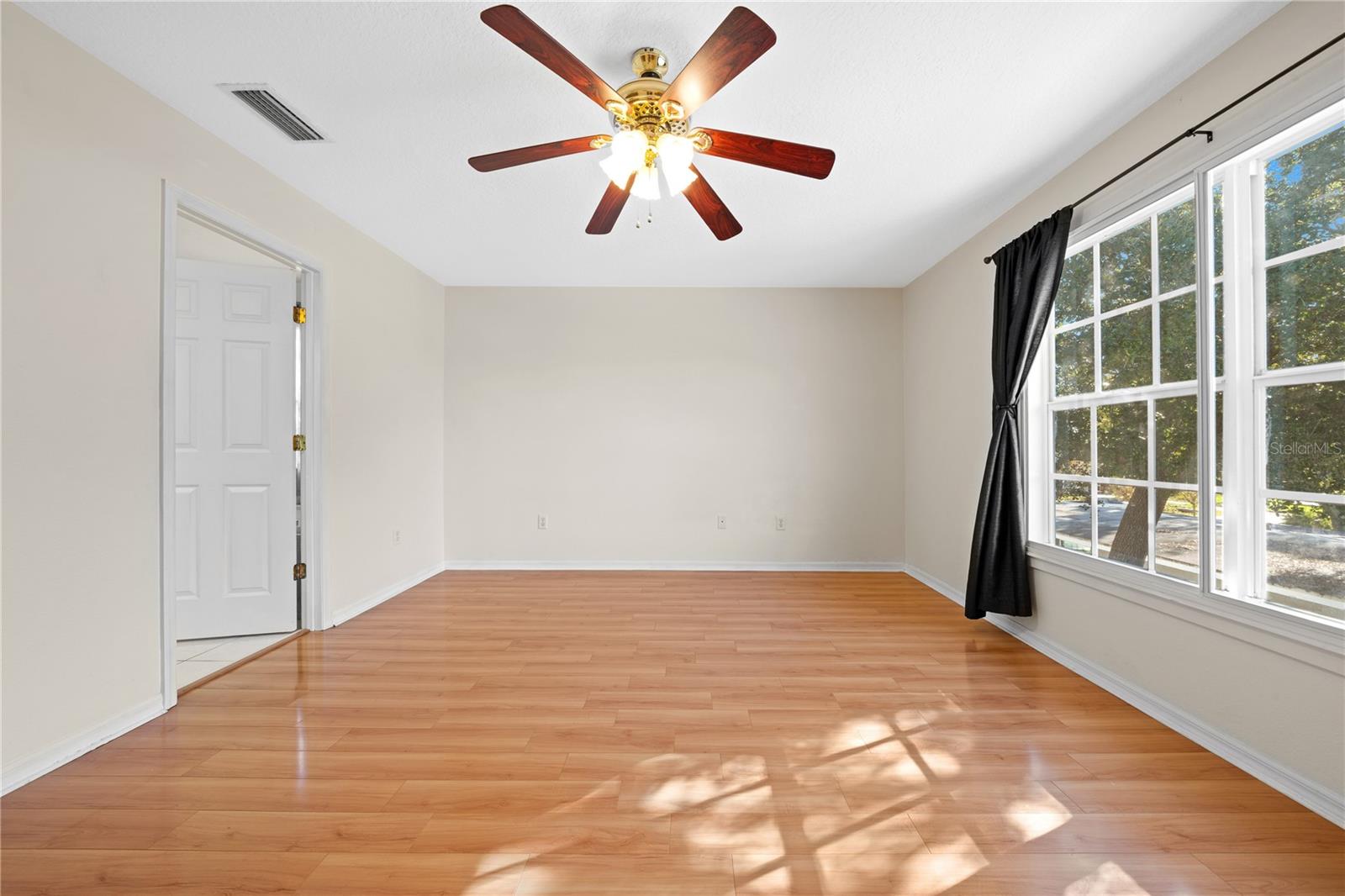 Image 23 of 71 For 8204 Interbay Boulevard