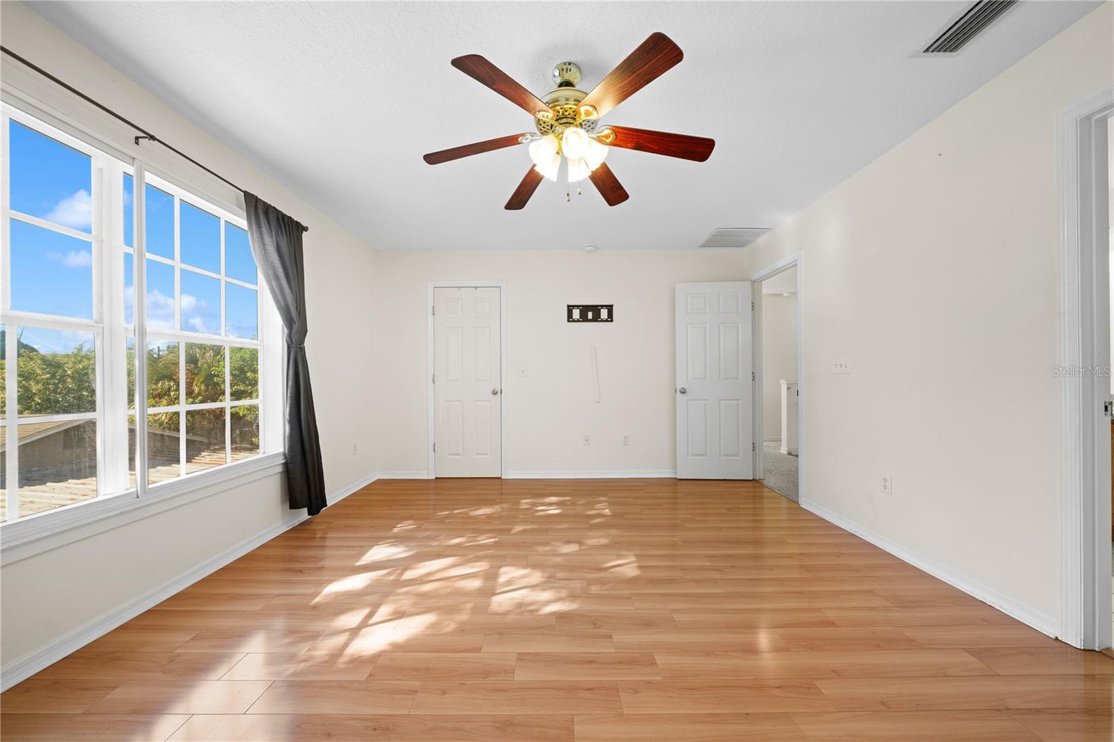 Image 27 of 71 For 8204 Interbay Boulevard