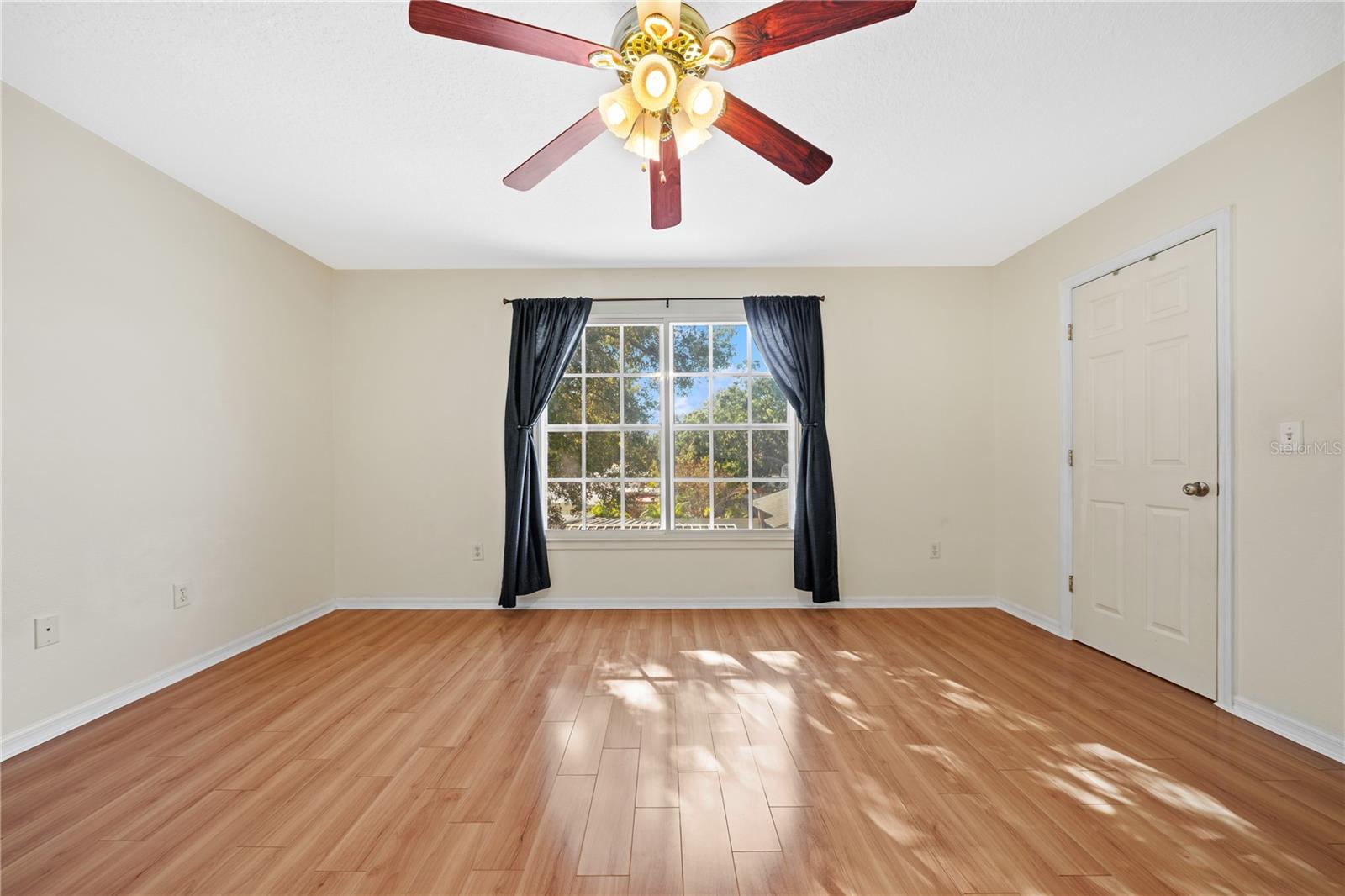 Image 28 of 71 For 8204 Interbay Boulevard