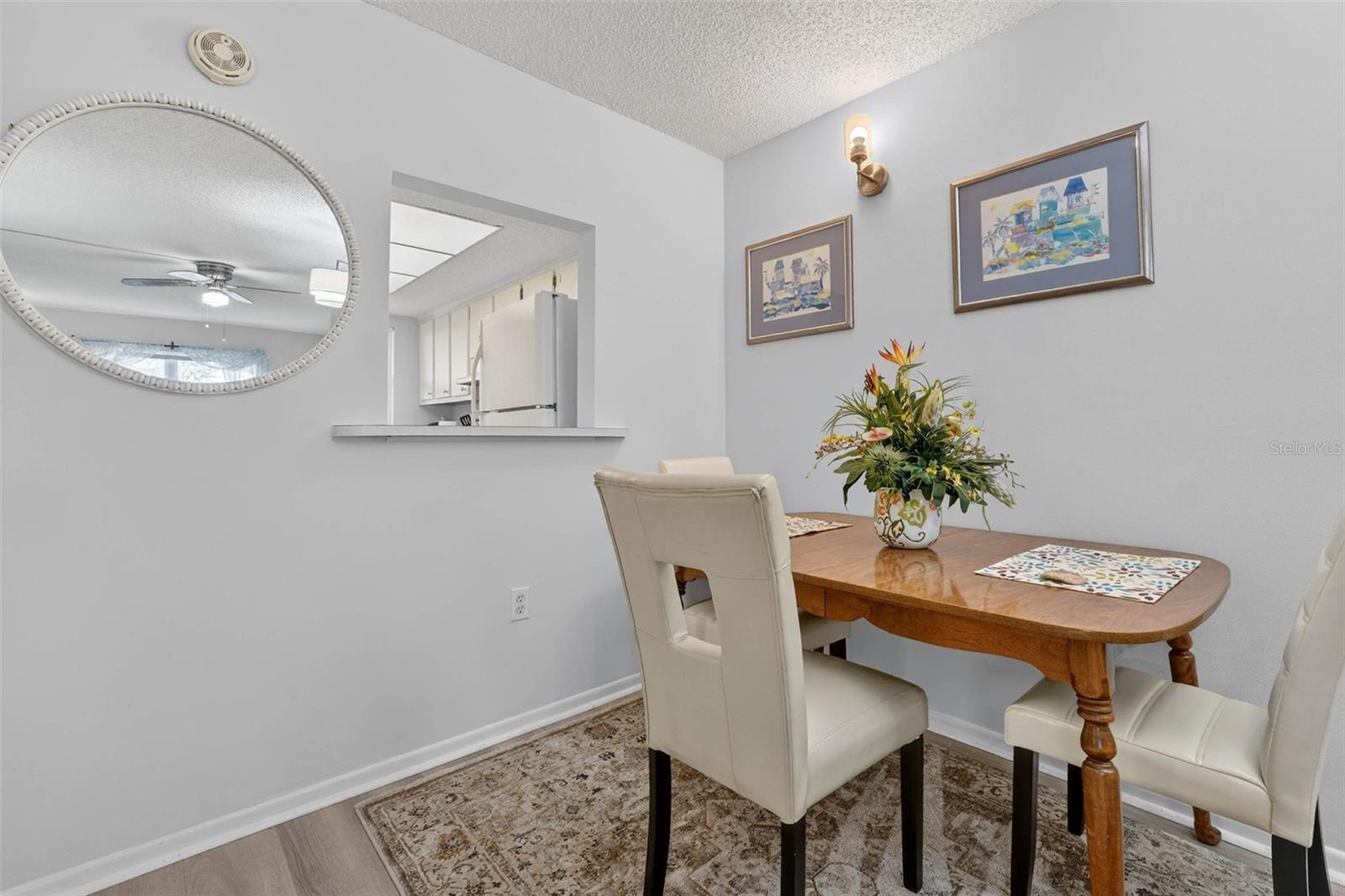 Image 15 of 37 For 1524 Lakeview Road 402