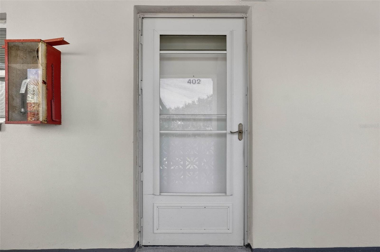 Image 4 of 37 For 1524 Lakeview Road 402