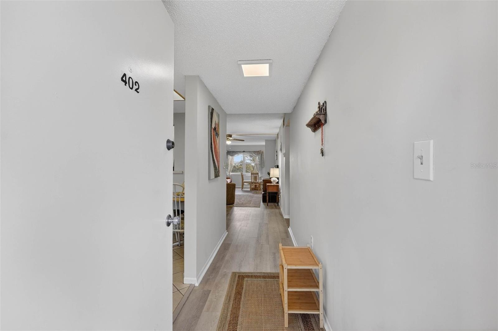 Image 5 of 37 For 1524 Lakeview Road 402