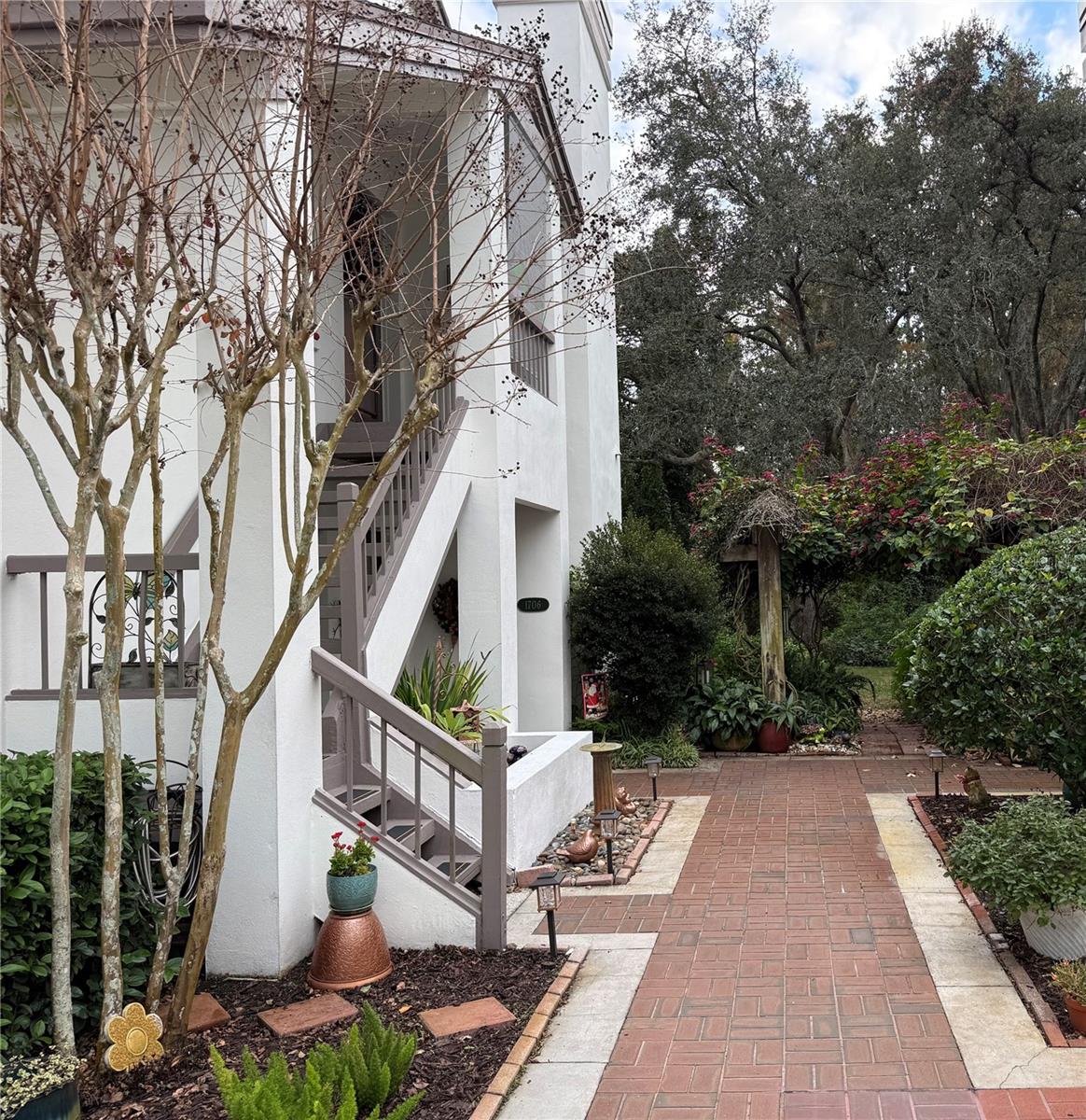 Image 27 of 33 For 1708 Lake Cypress Drive 1708