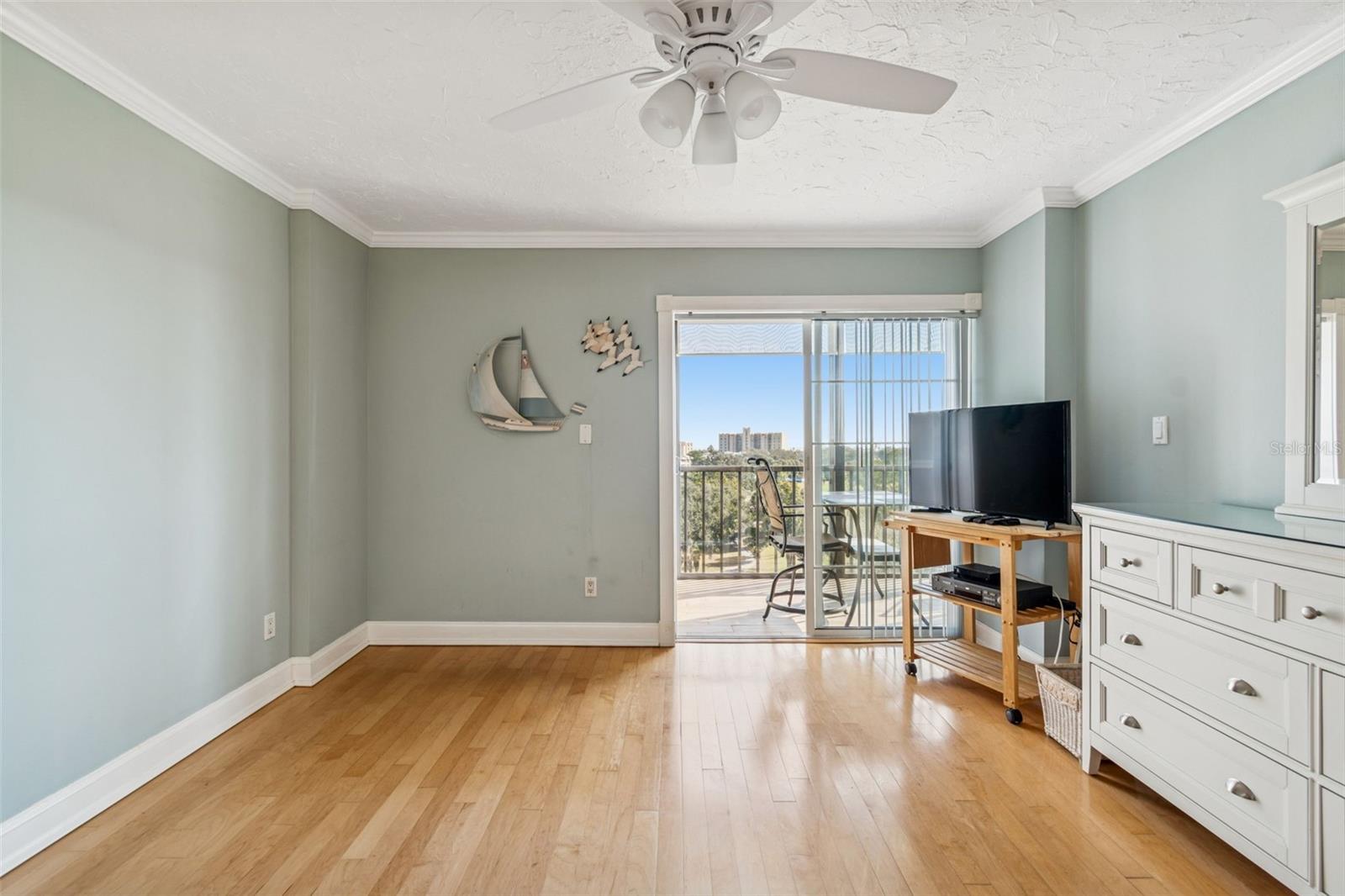 Image 32 of 72 For 3400 Cove Cay Drive 7h