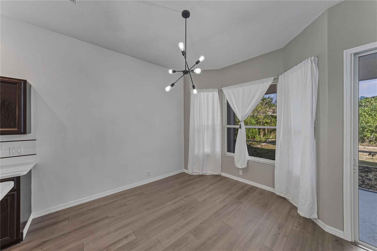 Image 13 of 64 For 4346 Breckenridge Way 5