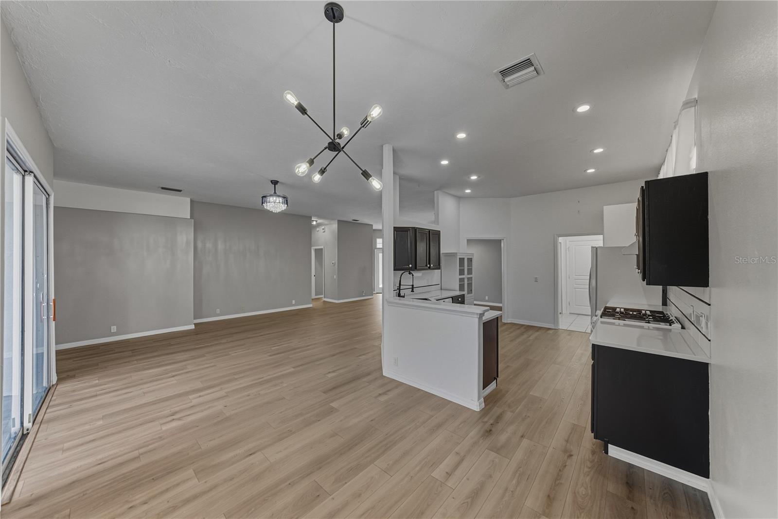 Image 14 of 64 For 4346 Breckenridge Way 5