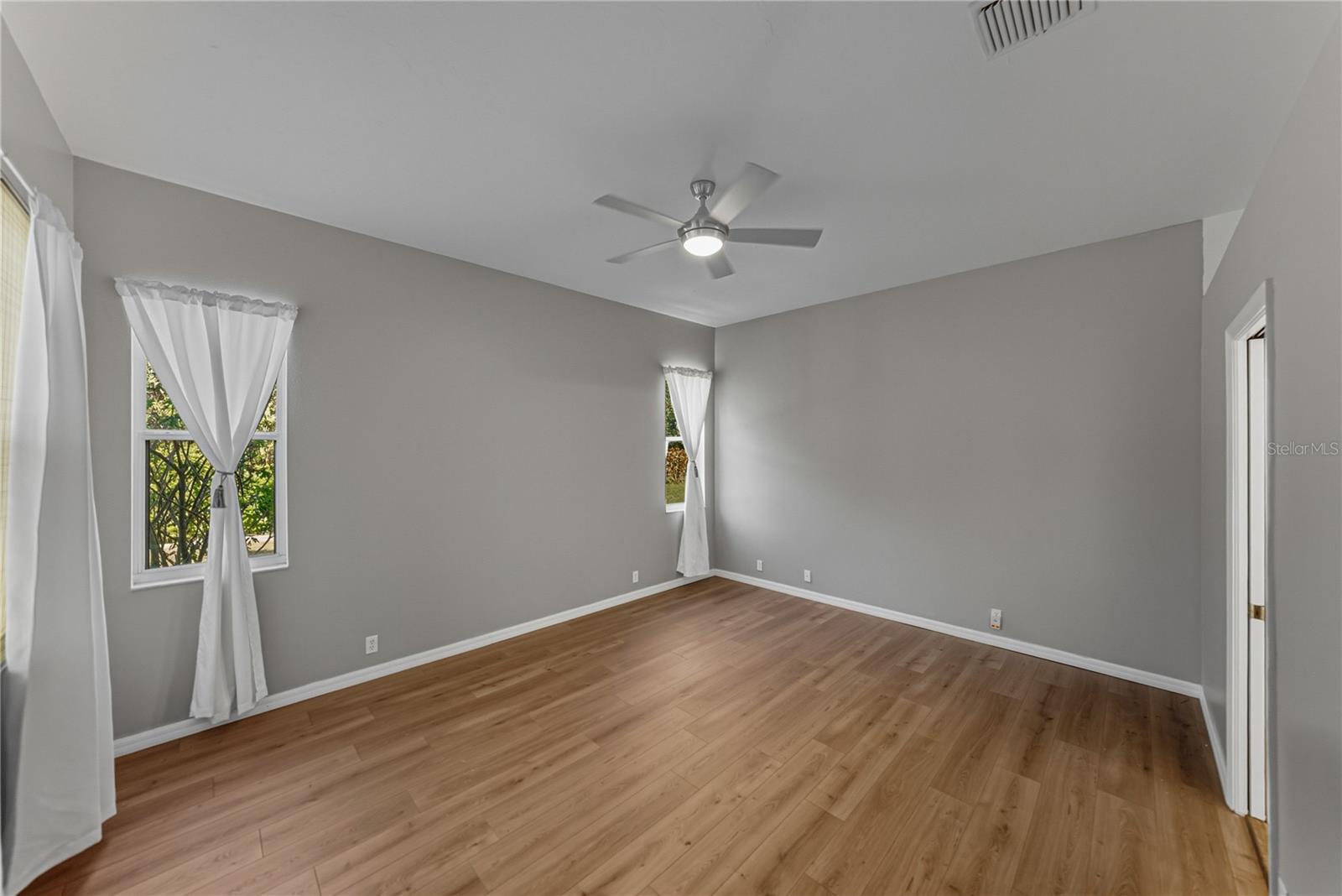 Image 24 of 64 For 4346 Breckenridge Way 5