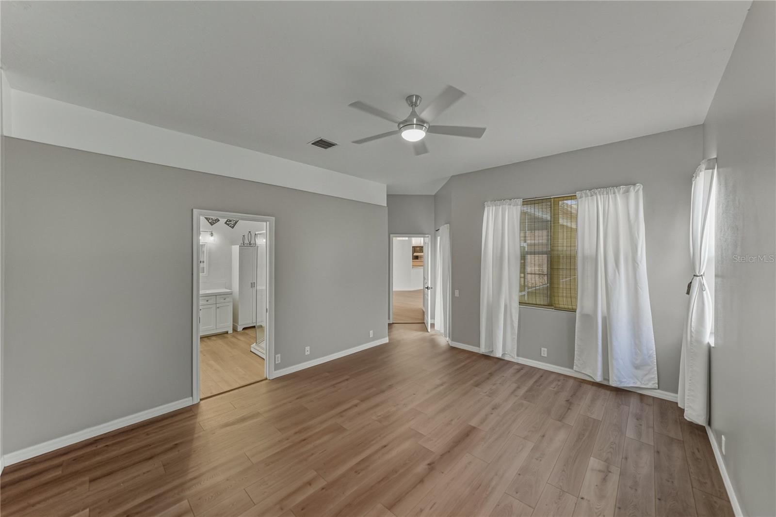 Image 26 of 64 For 4346 Breckenridge Way 5