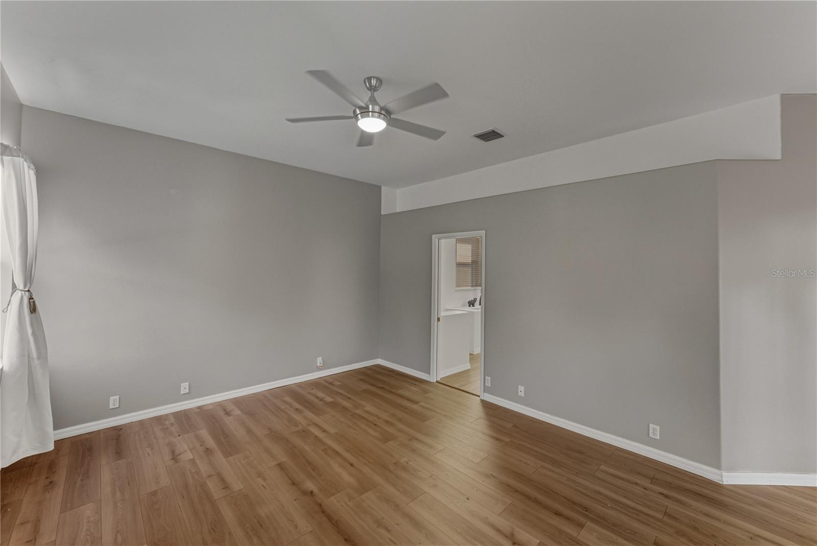 Image 27 of 64 For 4346 Breckenridge Way 5