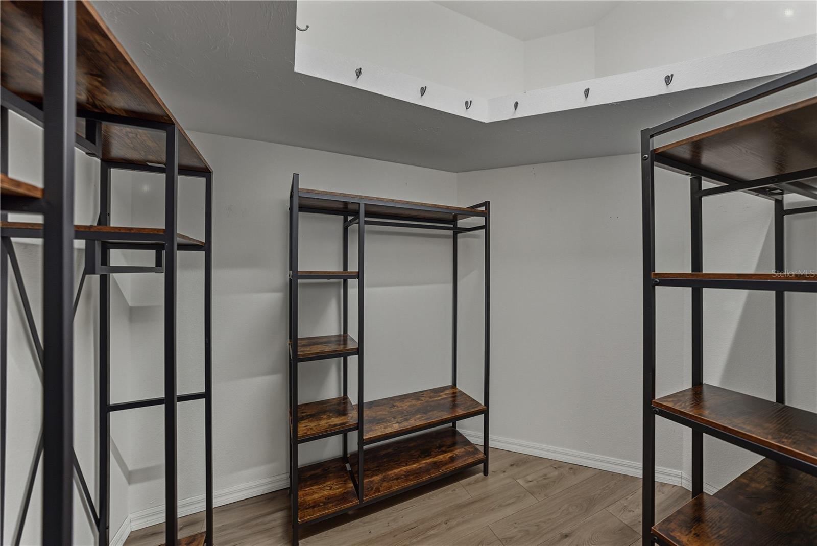 Image 33 of 64 For 4346 Breckenridge Way 5