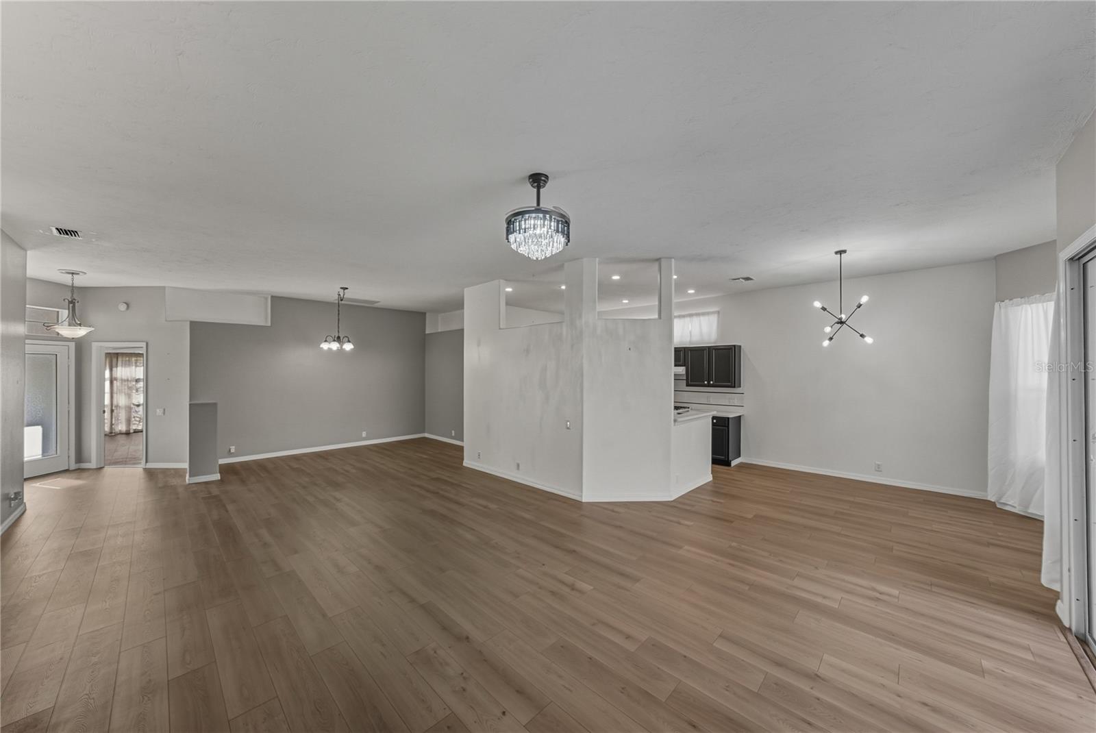 Image 8 of 64 For 4346 Breckenridge Way 5