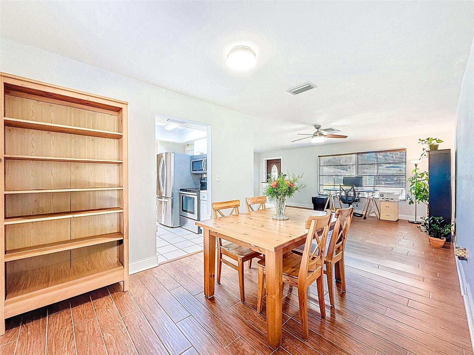 Image 12 of 50 For 1961 Canadiana Court