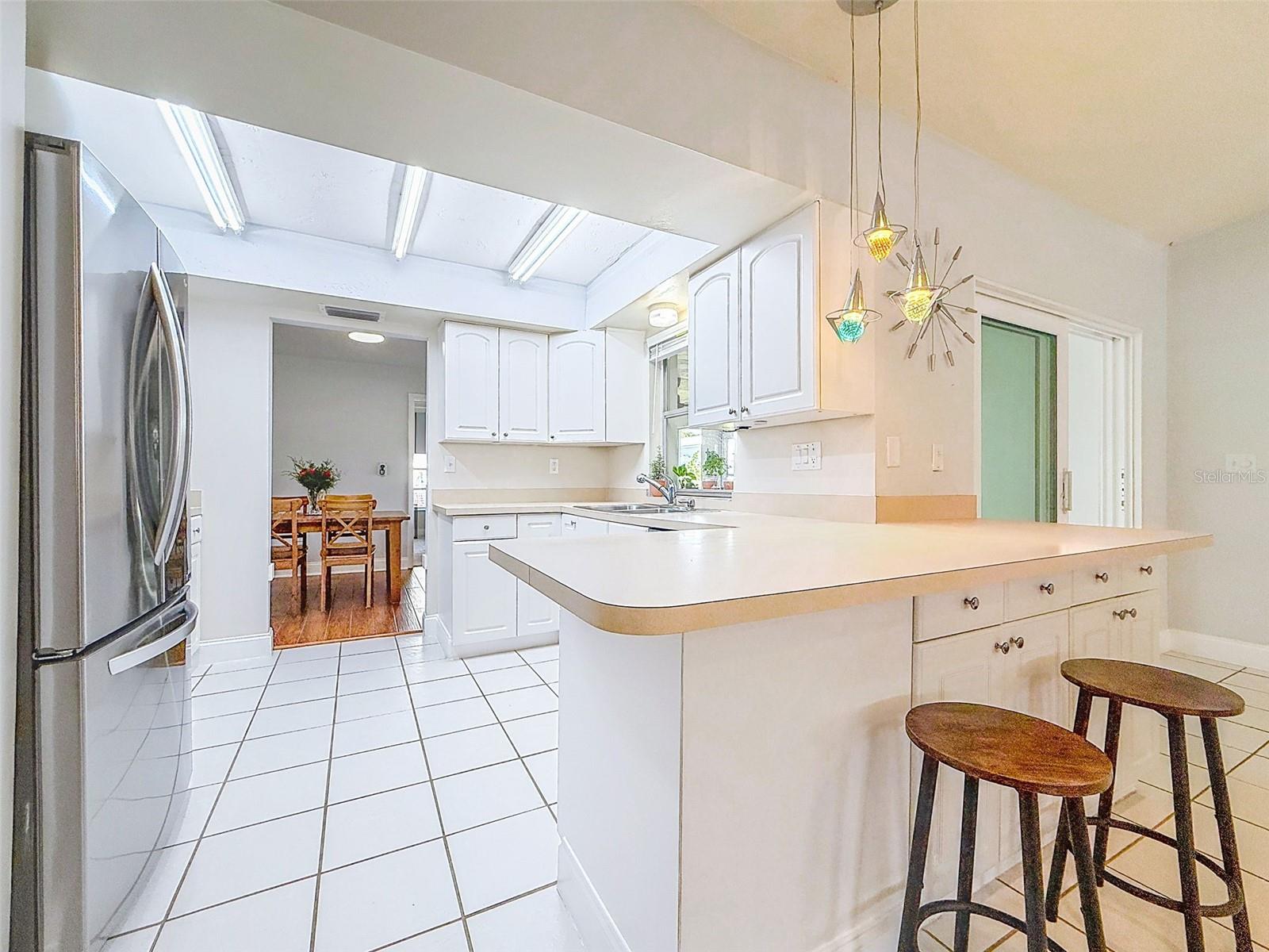 Image 14 of 50 For 1961 Canadiana Court