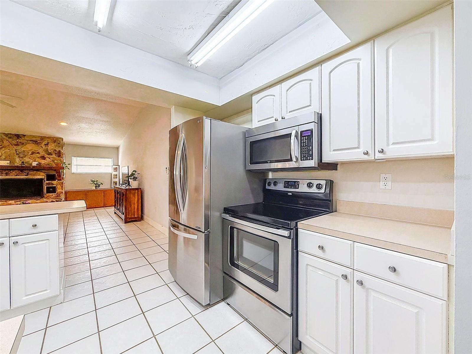 Image 17 of 50 For 1961 Canadiana Court