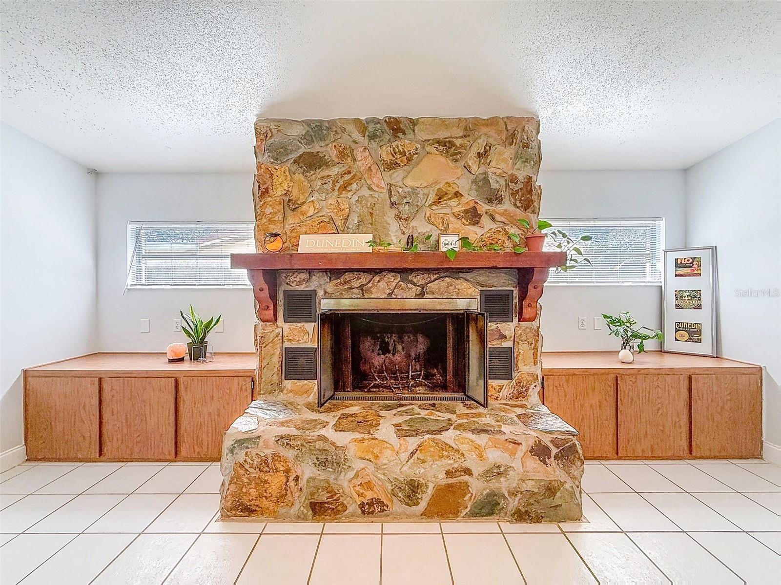 Image 22 of 50 For 1961 Canadiana Court