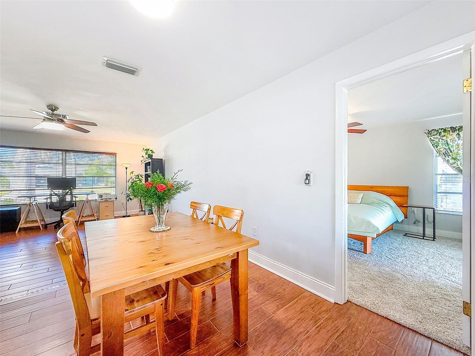 Image 23 of 50 For 1961 Canadiana Court