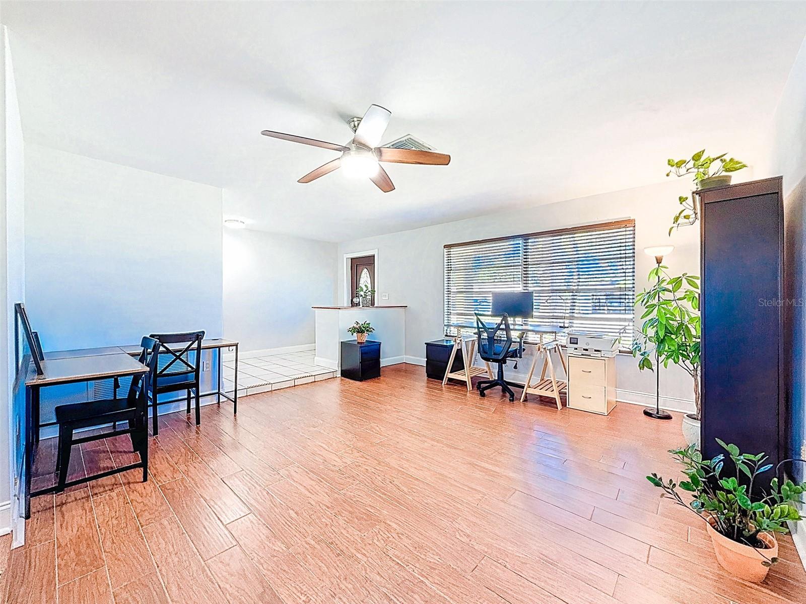 Image 7 of 50 For 1961 Canadiana Court