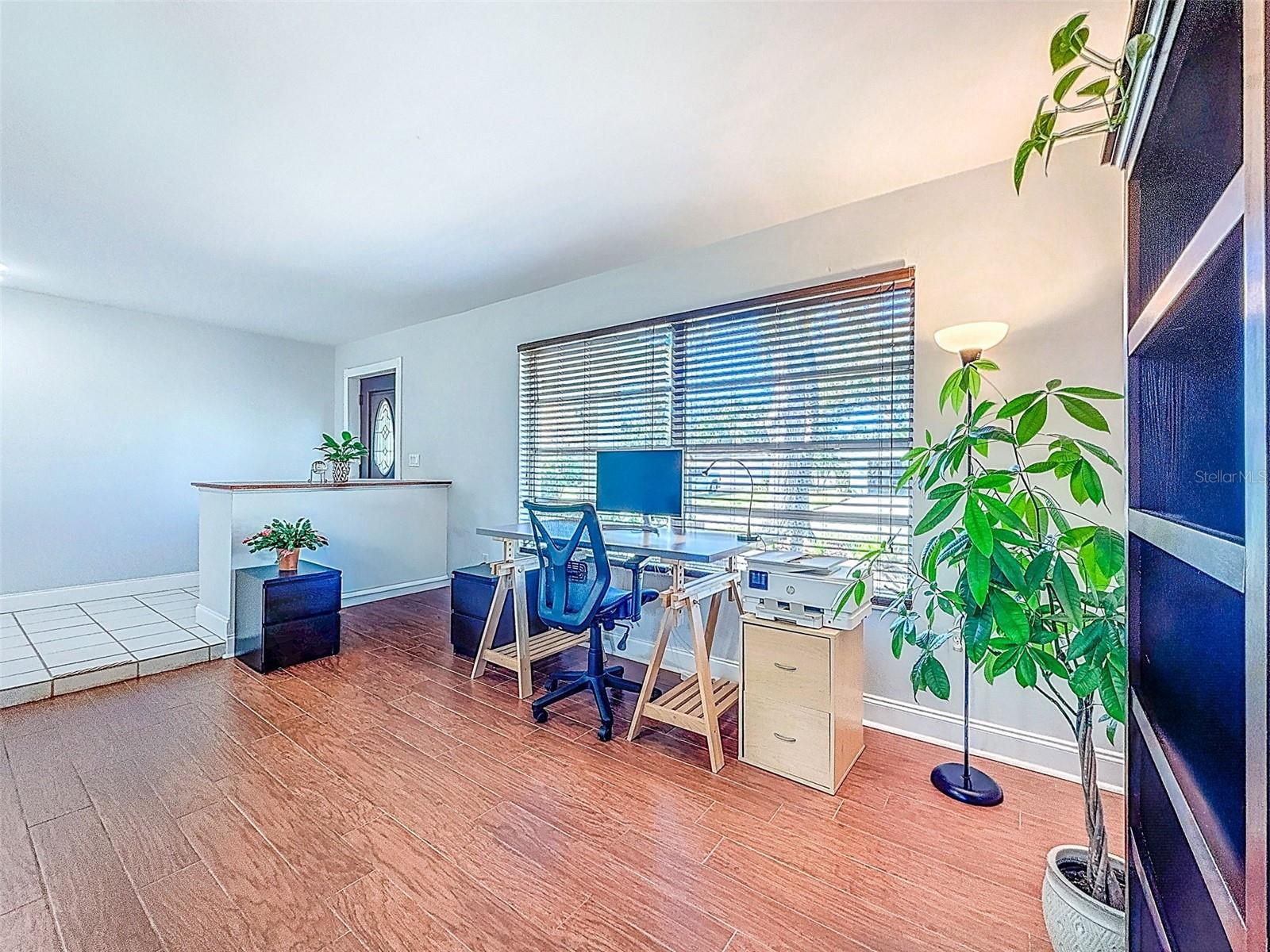 Image 9 of 50 For 1961 Canadiana Court