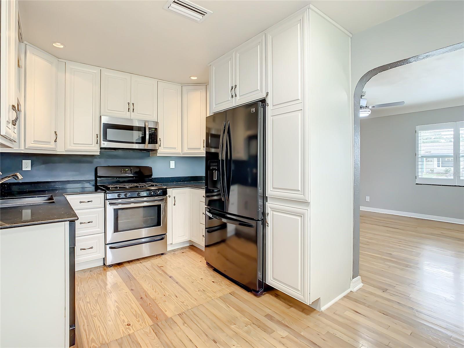 Image 9 of 40 For 5400 3rd Avenue N