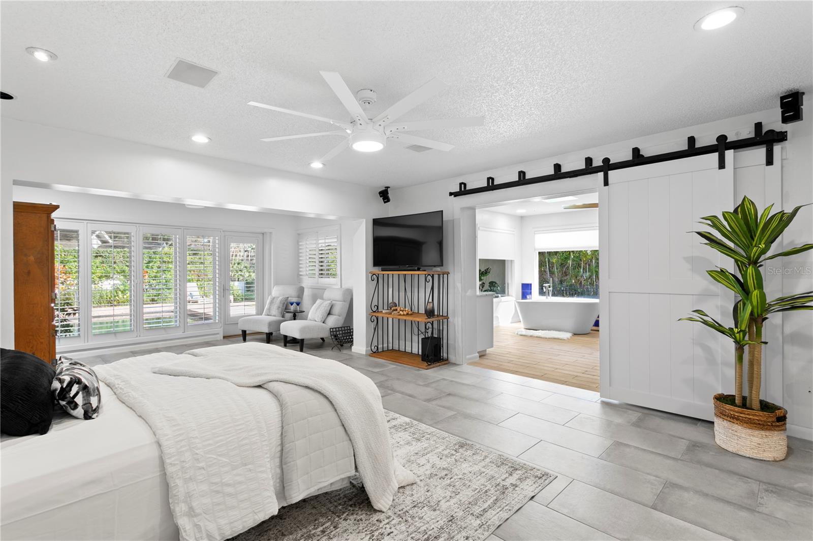 Image 14 of 76 For 12915 Golf Crest Terrace