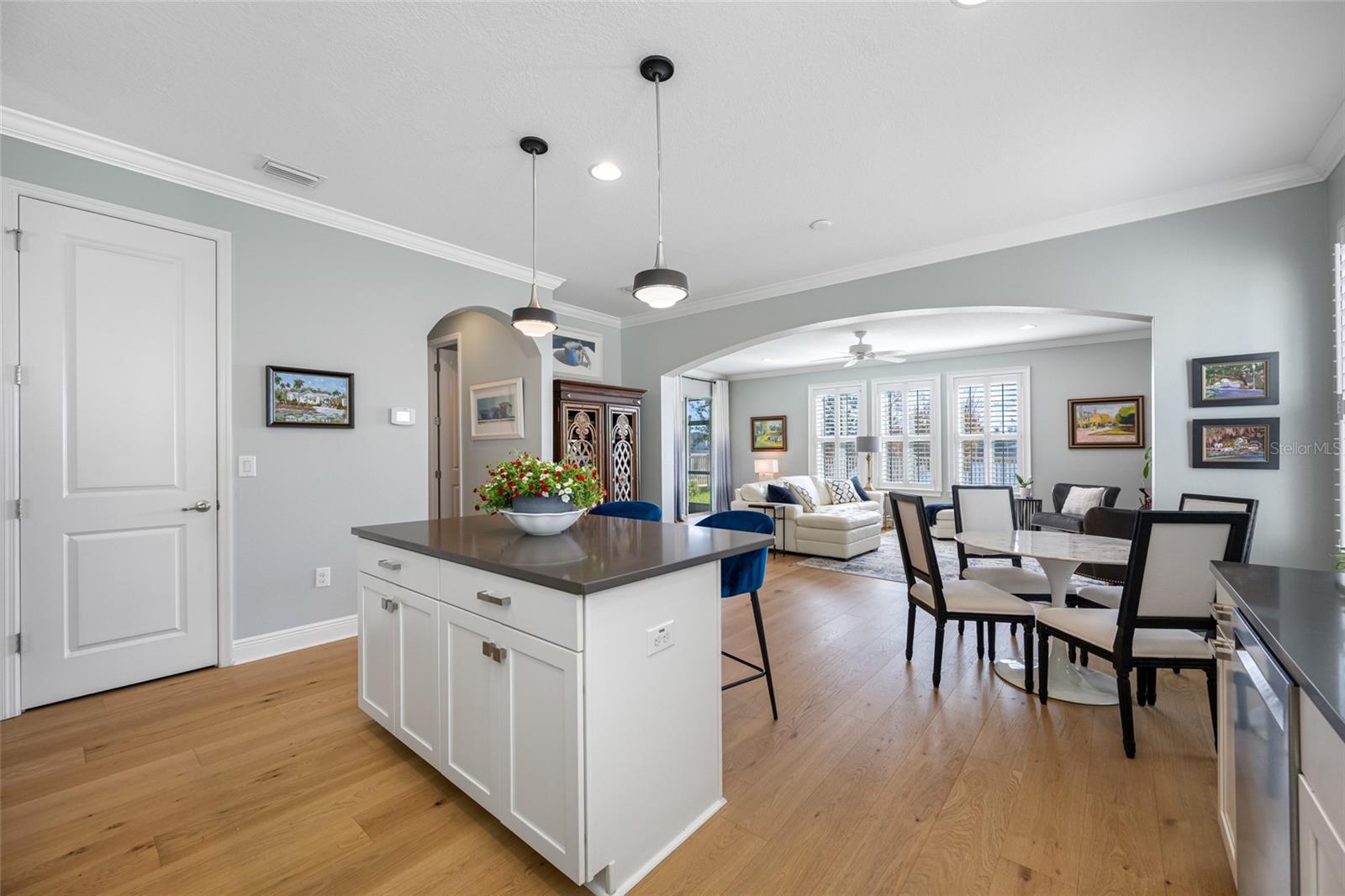 Listing photo id 11 for 19709 Long Lake Ranch Boulevard