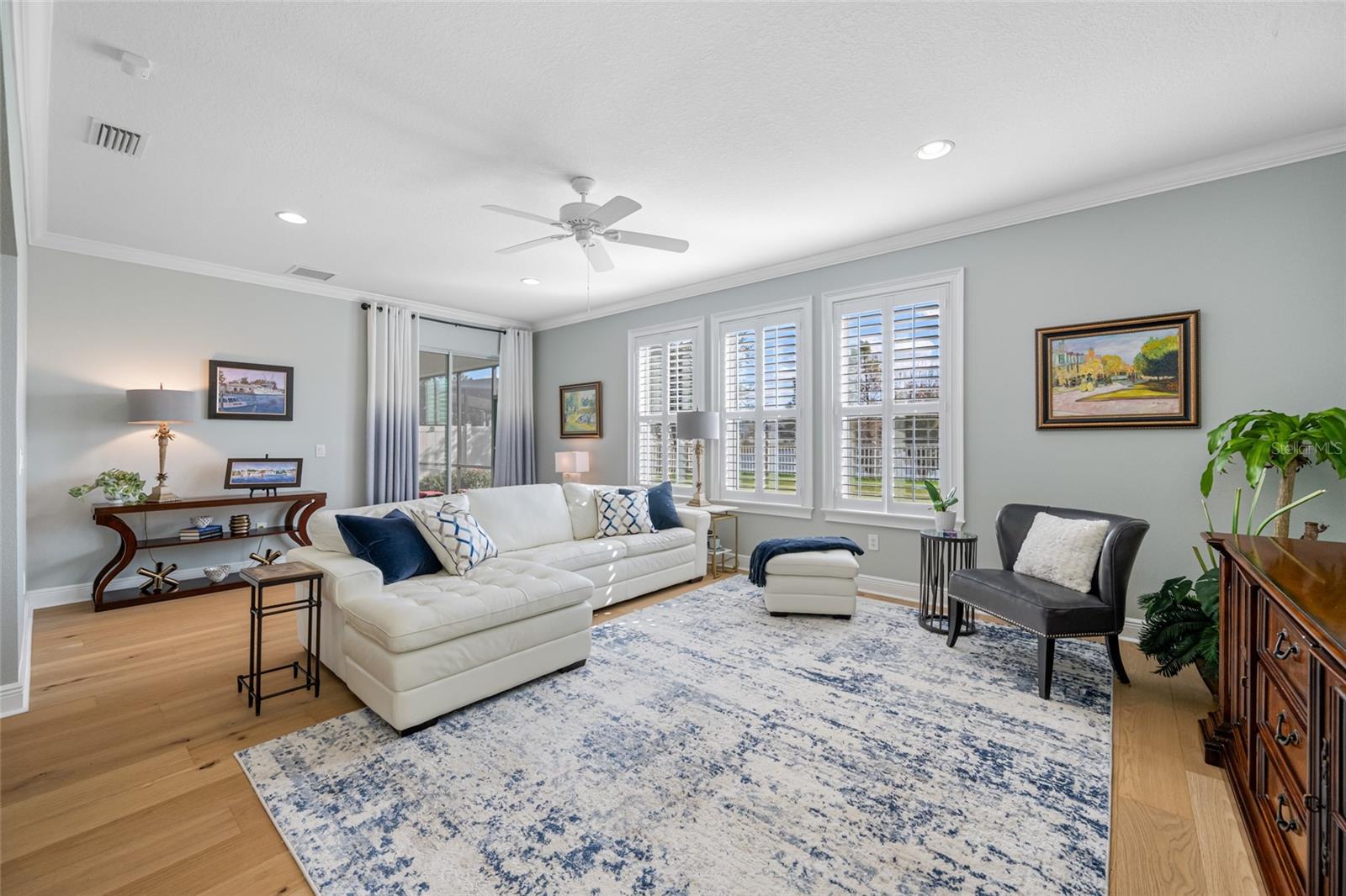 Listing photo id 13 for 19709 Long Lake Ranch Boulevard