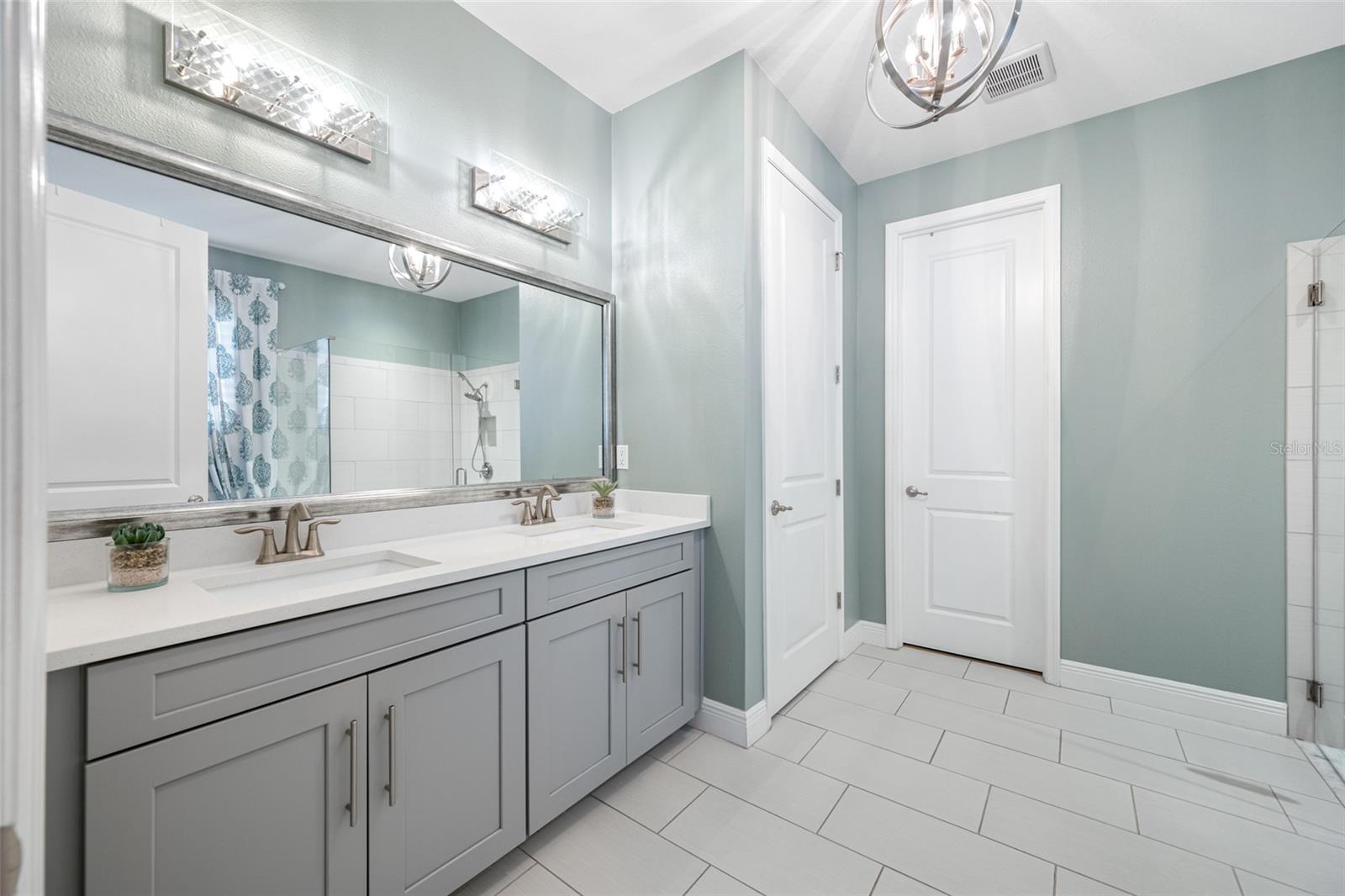 Listing photo id 20 for 19709 Long Lake Ranch Boulevard